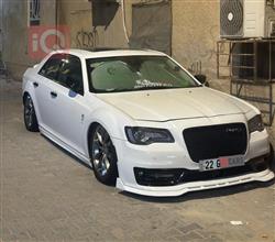 کرایسلەر 300